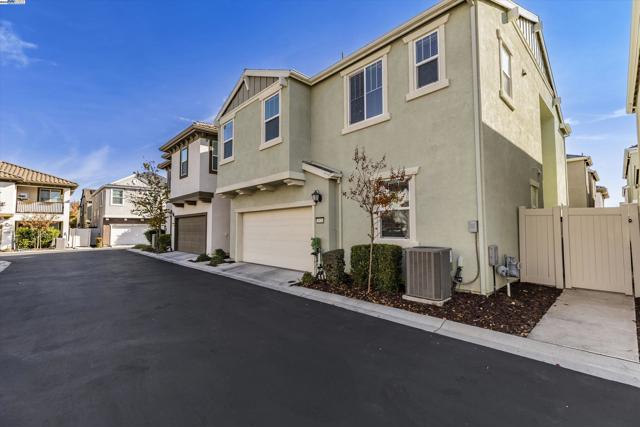 2024 Honey Church Pl, Roseville CA: https://media.crmls.org/mediaz/6107bd04-bdd9-49cd-b299-6d17a84dfb76.jpg