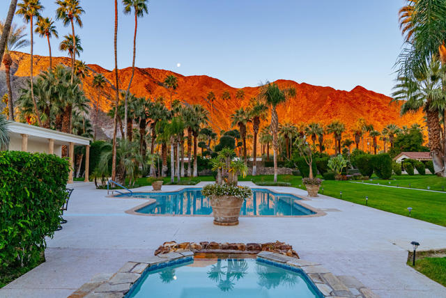 457 W Hermosa Place, Palm Springs, CA 92262
