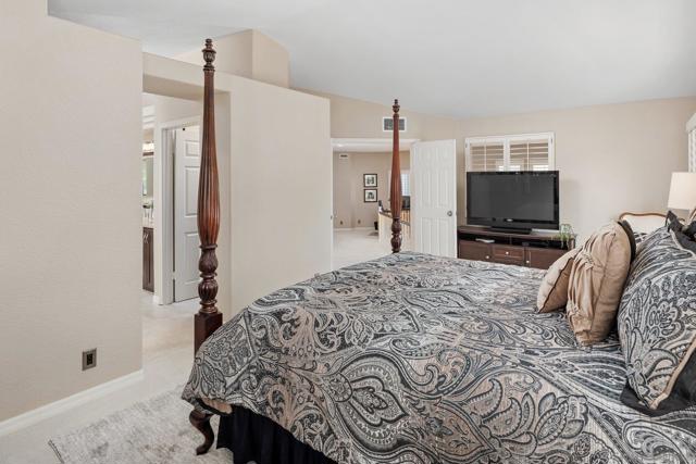 18027 Chieftain Ct, San Diego CA: https://media.crmls.org/mediaz/6108615c-4500-4cdf-9212-c5faf6fbd1d6.jpg