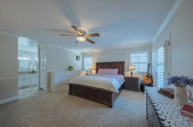 1121 Palo Alto Way, Salinas CA: https://media.crmls.org/mediaz/6108e58b-092a-4010-bd23-f5d68d812683.jpg