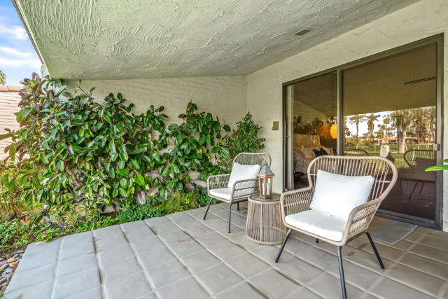 44841 Desert Horizons Drive, Indian Wells CA: https://media.crmls.org/mediaz/61096fa0-576d-464f-bb1a-10581e8bed1c.jpg