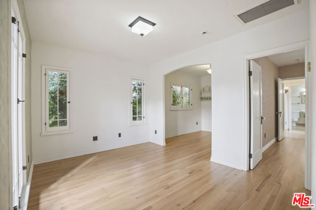 1811 Effie Street, Los Angeles CA: https://media.crmls.org/mediaz/6109e870-b39d-4576-9d28-696b385f54a0.jpg