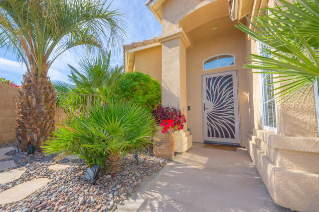 45595 Banff Springs Street, Indio CA: https://media.crmls.org/mediaz/610ae102-c971-4826-ae30-86101a061795.jpg