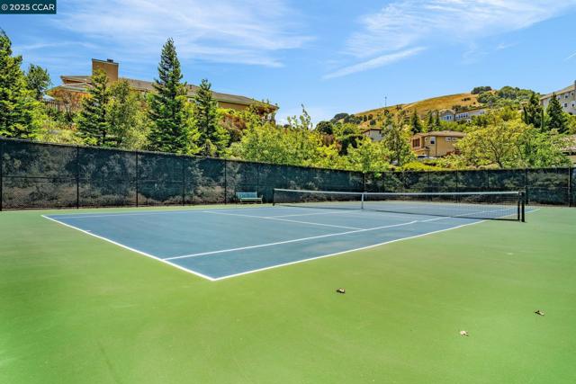 3322 Ashbourne Cir, San Ramon CA: https://media.crmls.org/mediaz/610af882-4593-4e09-987d-d961bd57f7f9.jpg