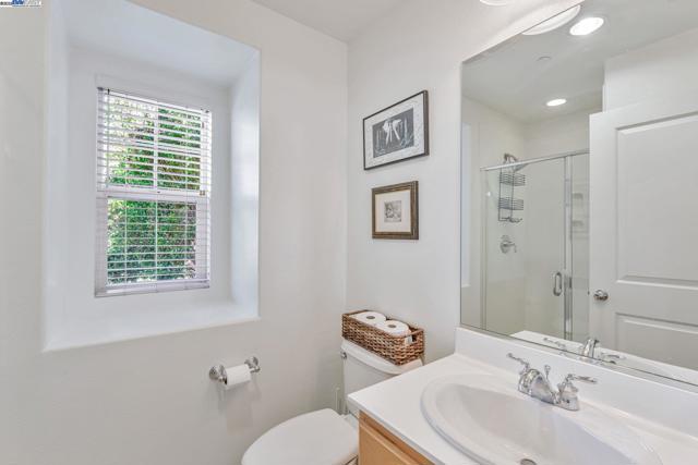 40252 Bonica Rose Terrace, Fremont CA: https://media.crmls.org/mediaz/610b1e02-3410-4597-9d87-66bdab8f1502.jpg