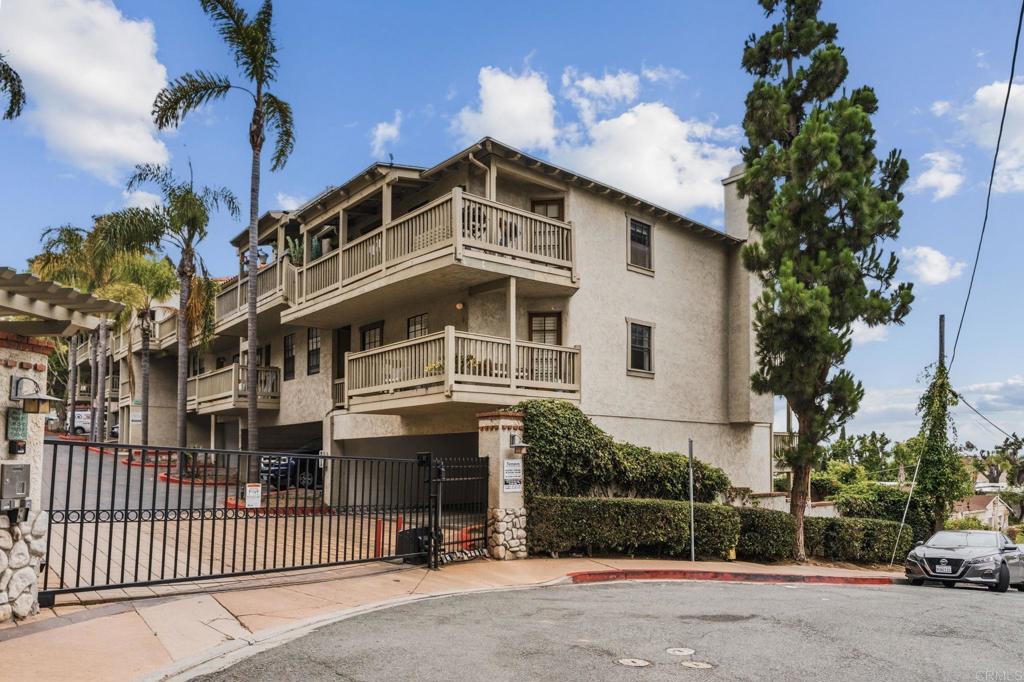 3961 Hortensia Street - photo 2
