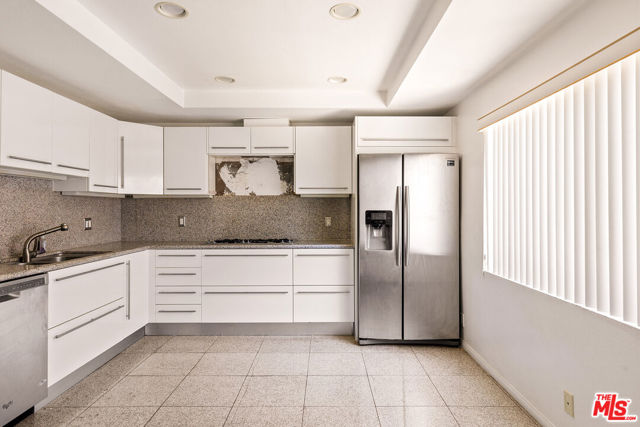 4622 Glencoe Avenue, 4 photo 6