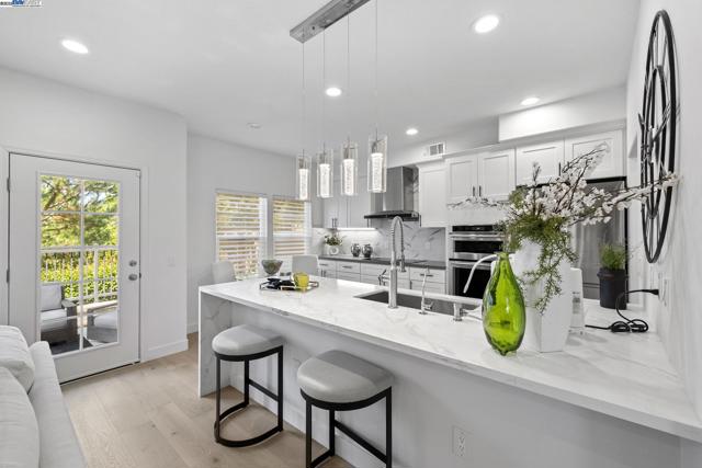 24 Dauphine, Newport Coast CA: https://media.crmls.org/mediaz/610c09c7-a5f1-4506-8d85-800794671ea0.jpg
