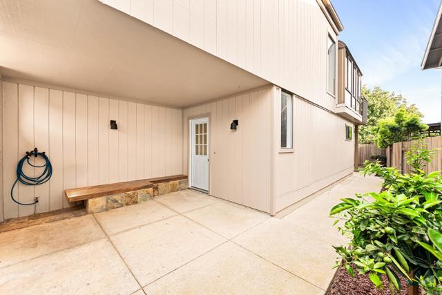 1136 Shelburn Lane photo 4