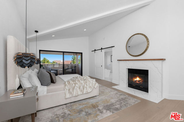 23458 W Moon Shadows Drive, Malibu CA: https://media.crmls.org/mediaz/610cce26-852e-4f61-b97e-418c66e9245c.jpg