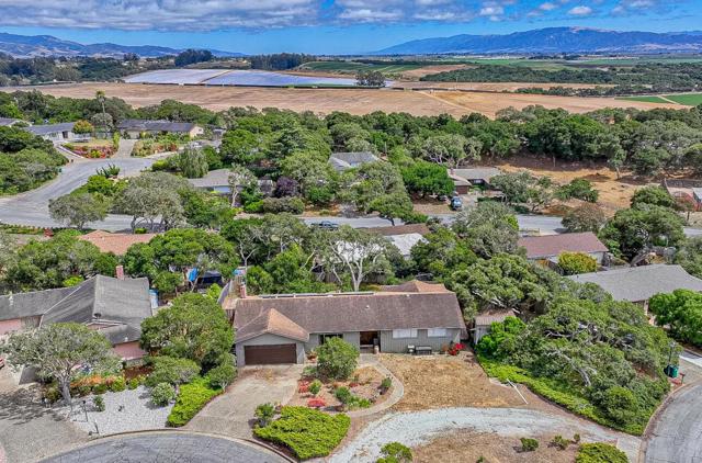9375 Bur Oak Place, Salinas CA: https://media.crmls.org/mediaz/610d43aa-c76d-446d-b5ee-fc650570ffa7.jpg