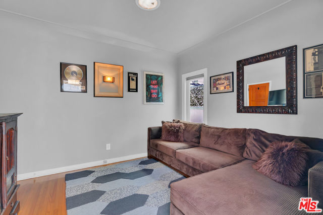 4183 6th Avenue, Los Angeles CA: https://media.crmls.org/mediaz/610eafee-3cd9-4cd2-b576-f76d03947f06.jpg