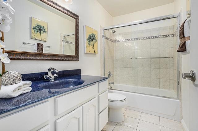 705 WATSON CANYON CT, San Ramon CA: https://media.crmls.org/mediaz/610ecb3d-56dc-4ff9-97ac-a9090b084cee.jpg