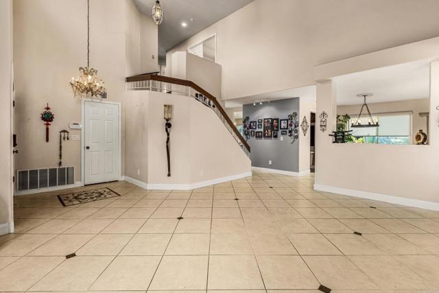 Detail Gallery Image 7 of 40 For 5304 Lavade Ln, Bonita,  CA 91902 - 3 Beds | 2/1 Baths