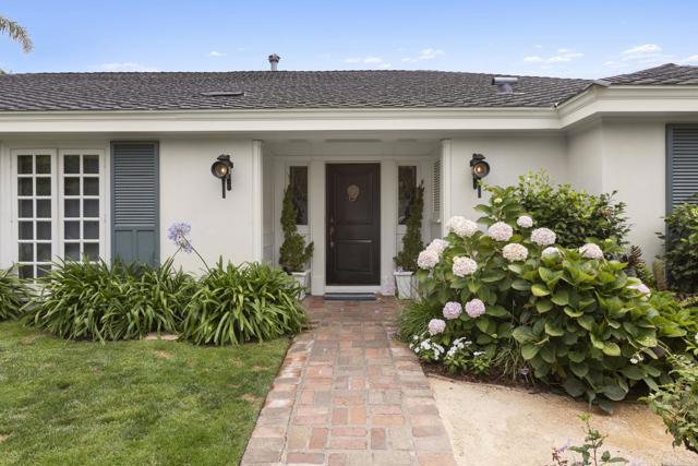 Detail Gallery Image 2 of 47 For 315 Mira Monte, La Jolla,  CA 92037 - 4 Beds | 3/1 Baths