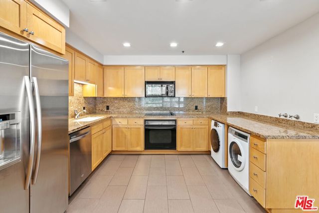 10445 Wilshire Boulevard, 406 photo 17