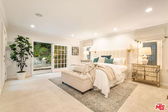 15550 Valley Vista Boulevard, Encino CA: https://media.crmls.org/mediaz/6110bf54-8dd0-4f57-87ee-8f6da3e1a2f0.jpg