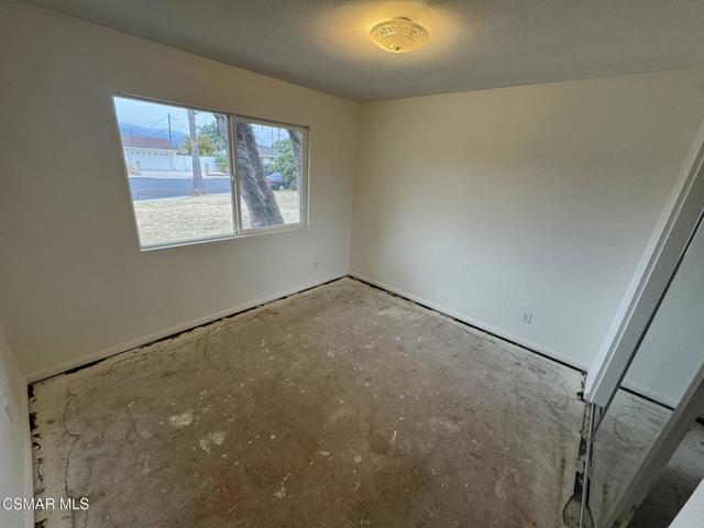 1749 Wilton Street, Simi Valley CA: https://media.crmls.org/mediaz/6110c4e2-cc79-49de-86f7-1f7c52426e55.jpg