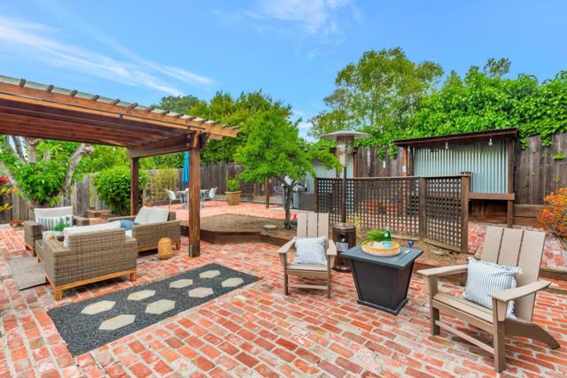1641 Molitor Road, Belmont CA: https://media.crmls.org/mediaz/61112a8c-d006-4ef6-84e0-a8a0e64edd65.jpg
