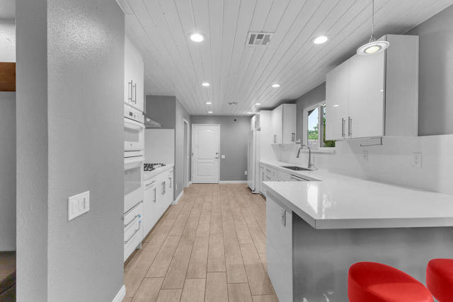 Image 12 of 47 For 40529 Meadow Lane