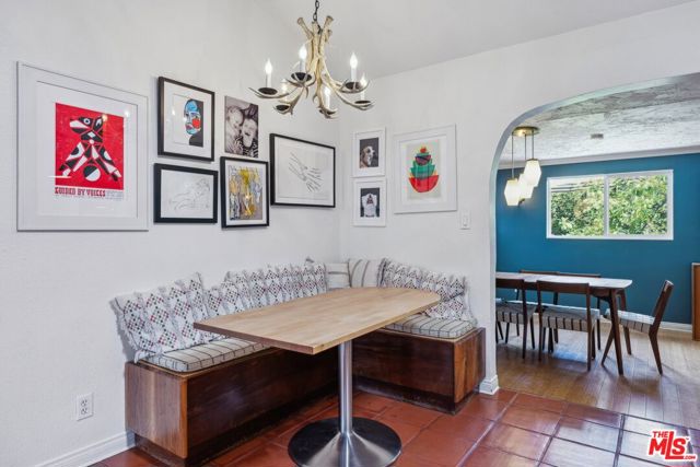 29429 Trailway Lane, Agoura Hills CA: https://media.crmls.org/mediaz/6111c382-8cb5-4e93-93ed-2d68538b23b6.jpg