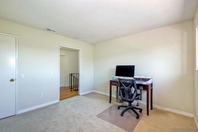 3625 Country Meadow Ln, Escondido CA: https://media.crmls.org/mediaz/611260e3-1cf9-4644-a197-97df6b25d378.jpg