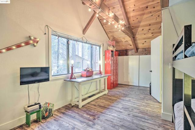 1273 Lilac Dr, Arnold CA: https://media.crmls.org/mediaz/611338eb-0476-421f-b33b-a1e4a517f8e2.jpg