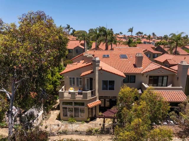 1466 Caminito Solidago, La Jolla CA: https://media.crmls.org/mediaz/61137bb6-1ba0-4f5d-a796-7d9e56a20acf.jpg
