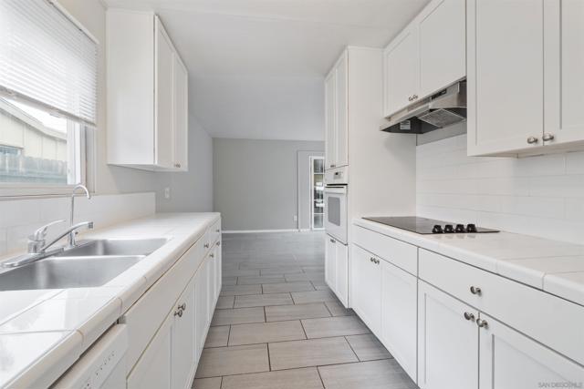 6734 Barnhurst Dr, San Diego CA: https://media.crmls.org/mediaz/6113953f-9c53-4c9e-aef3-4ae47b0617d3.jpg