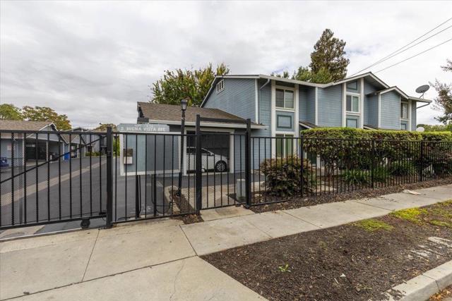 414 S Buena Vista Avenue, San Jose CA: https://media.crmls.org/mediaz/6113a427-60b4-469a-a743-f1474fe7fcf0.jpg