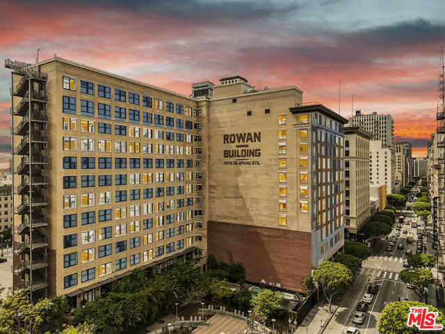 460 S Spring Street, Los Angeles CA: https://media.crmls.org/mediaz/61144767-cfb8-4762-b2ad-811545c54b47.jpg