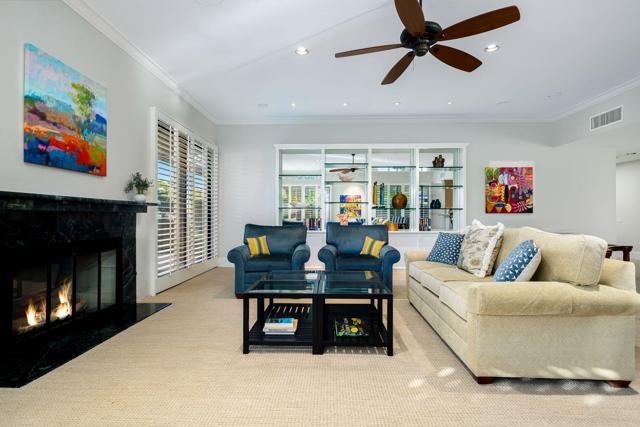 6 Oxford Court, Rancho Mirage CA: https://media.crmls.org/mediaz/61157f04-506a-492f-a92e-38c090e777eb.jpg