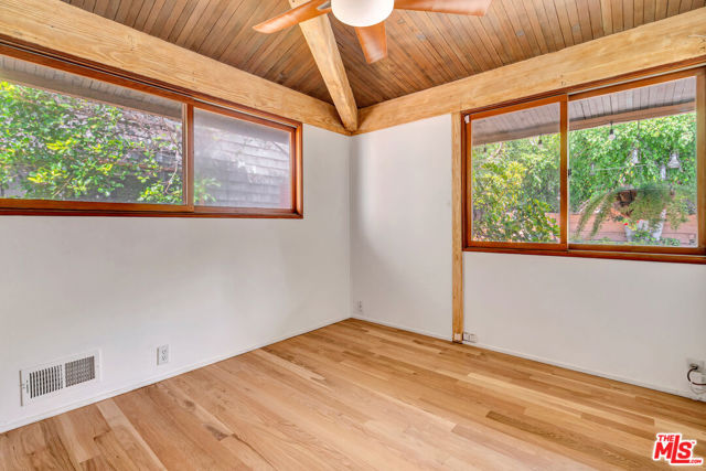 26636 Latigo Shore Drive, Malibu CA: https://media.crmls.org/mediaz/61160b31-87bb-449c-9a38-a99f3c38cd4c.jpg