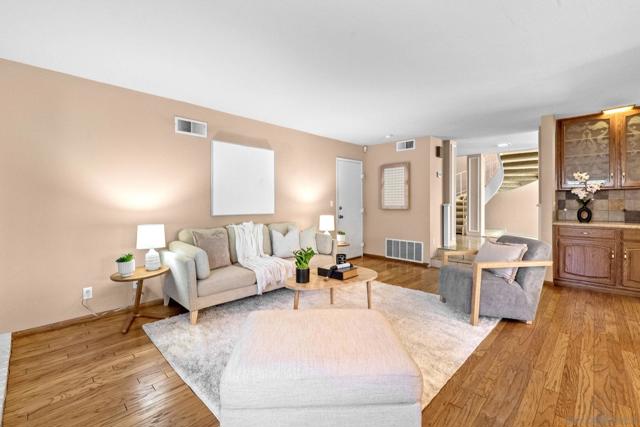 12417 Shropshire Lane, San Diego CA: https://media.crmls.org/mediaz/61163bdf-5864-4316-b8e9-4c44ce88452e.jpg
