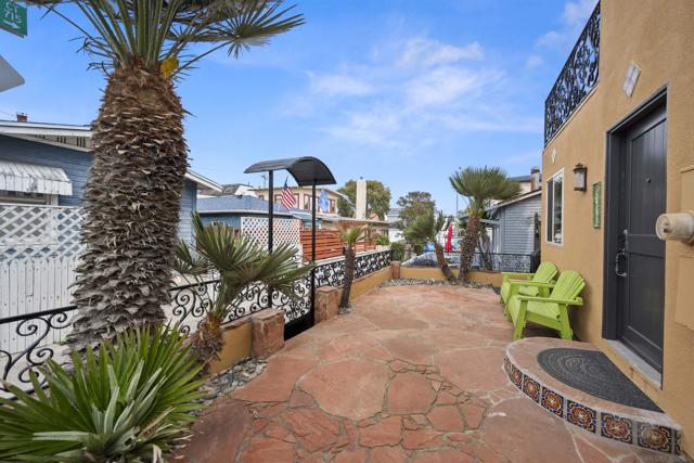 715 Toulon Ct, Outside Area (Inside Ca) CA: https://media.crmls.org/mediaz/61165172-3a86-4c70-88cd-e3a8d2ed1a71.jpg