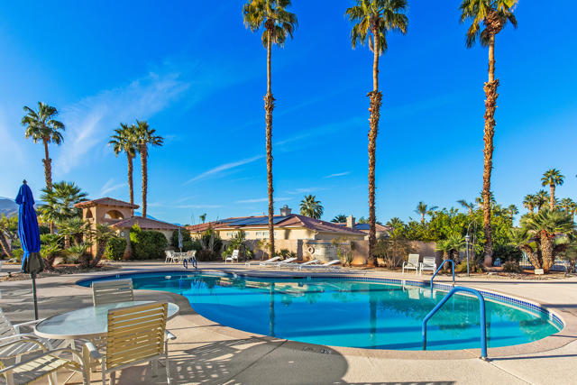 2 Vistara Drive, Rancho Mirage CA: https://media.crmls.org/mediaz/61165b1e-036f-4122-abae-c136d275e24f.jpg