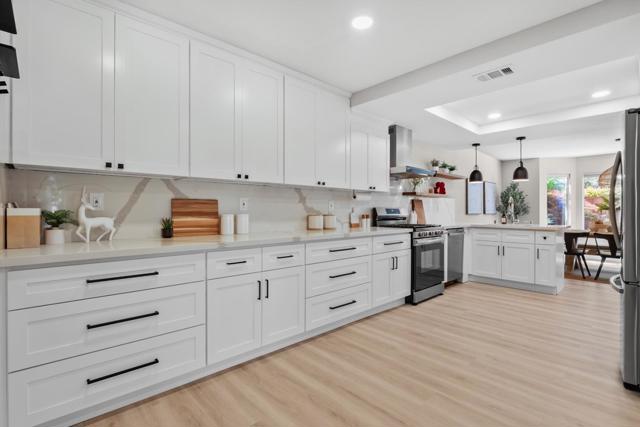 380 Bellflower Court, San Ramon CA: https://media.crmls.org/mediaz/61166083-6e10-44c2-841a-9abc4439e94b.jpg