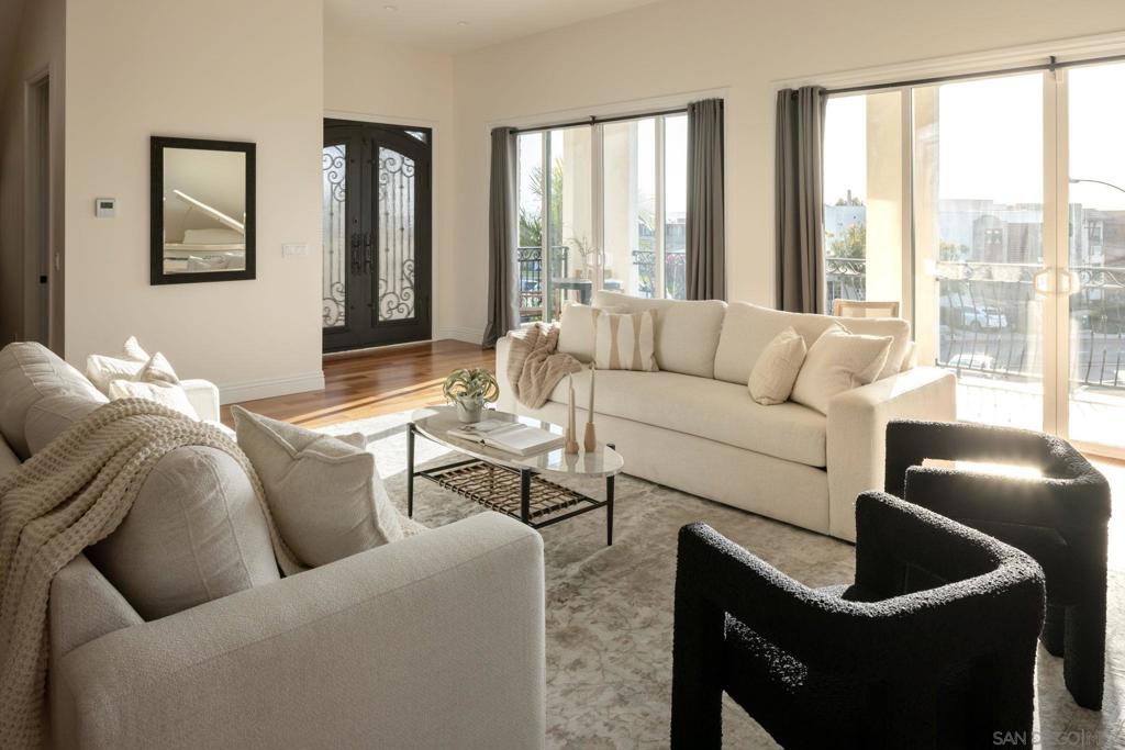 1092 Evergreen Street - photo 6