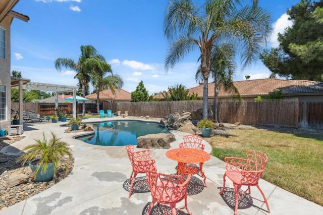 7355 Edgewater Street, Chowchilla CA: https://media.crmls.org/mediaz/6116cba9-e44c-4870-b598-e4410e722071.jpg