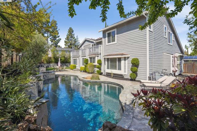367 Mt Washington Way, Clayton CA: https://media.crmls.org/mediaz/6116fbc9-9935-49a3-8956-05b4f5b17bca.jpg