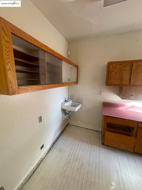 2890 Concord BLVD, Concord CA: https://media.crmls.org/mediaz/611730c0-29e1-49f1-b5fb-e23e74ec8927.jpg