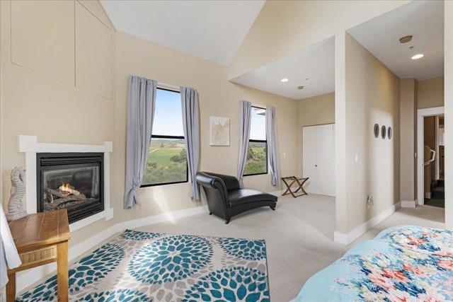 1258 San Andreas Road, Watsonville CA: https://media.crmls.org/mediaz/6117ee7f-2dfe-4d69-beb3-b9db7e92f427.jpg