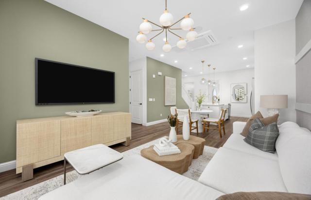 2419 Willow Drive, San Mateo CA: https://media.crmls.org/mediaz/61181079-769e-4b39-b443-a0d4a9bcfd3b.jpg