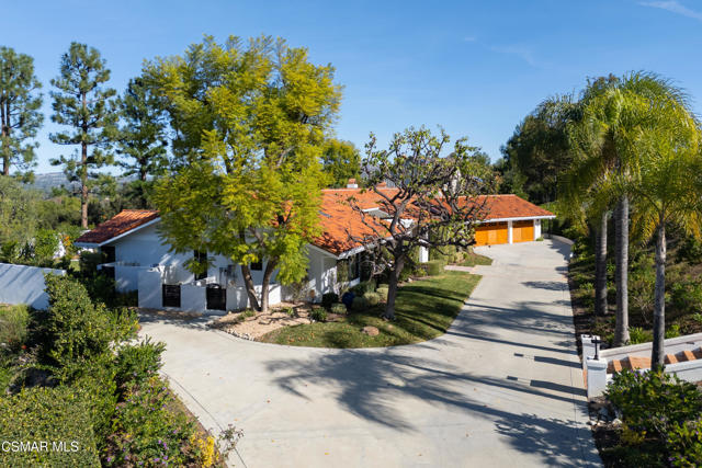 87 Pinecrest Road, Westlake Village CA: https://media.crmls.org/mediaz/611877ec-eb82-4f83-9851-61c7a2cc10ef.jpg