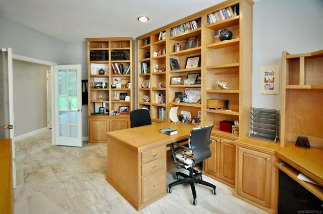 11580 Wannacut Pl, San Diego CA: https://media.crmls.org/mediaz/6118a1da-c219-4537-99a5-eced559ca224.jpg
