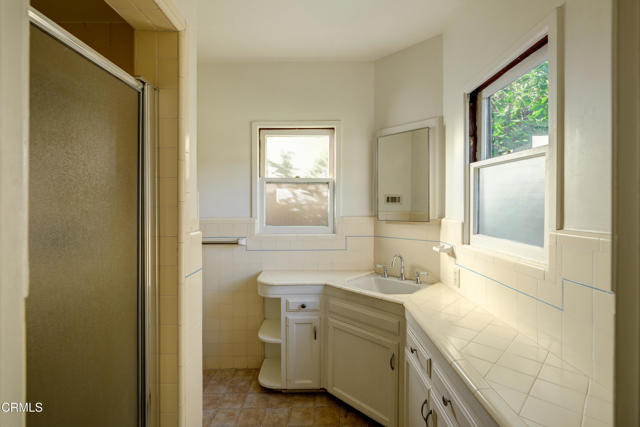 Detail Gallery Image 24 of 37 For 4463 Commonwealth Ave, La Canada Flintridge,  CA 91011 - 3 Beds | 2 Baths