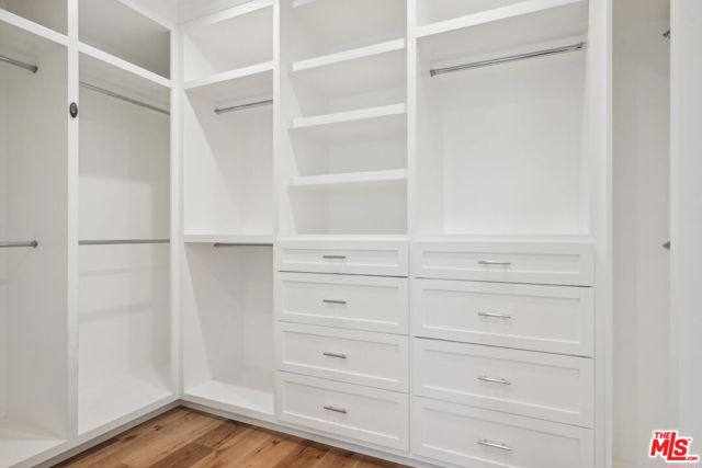 813 N Spaulding Avenue, Los Angeles CA: https://media.crmls.org/mediaz/6118ba2a-b05a-4ae0-b9da-7c2cb97cbcb6.jpg