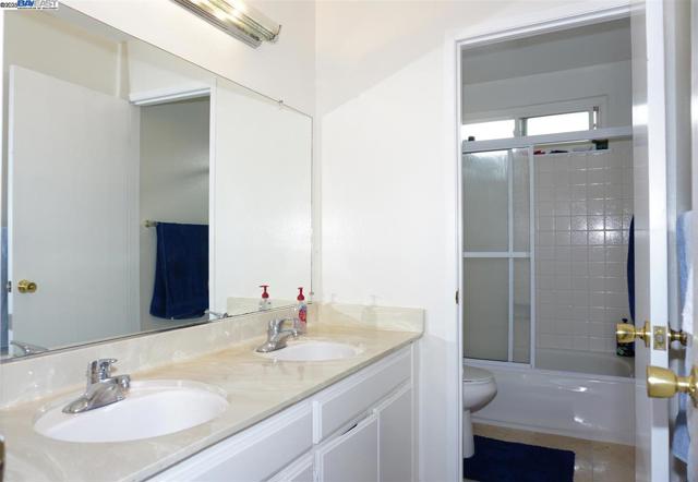 Image 28 of 43 For 236 Ottawa Way