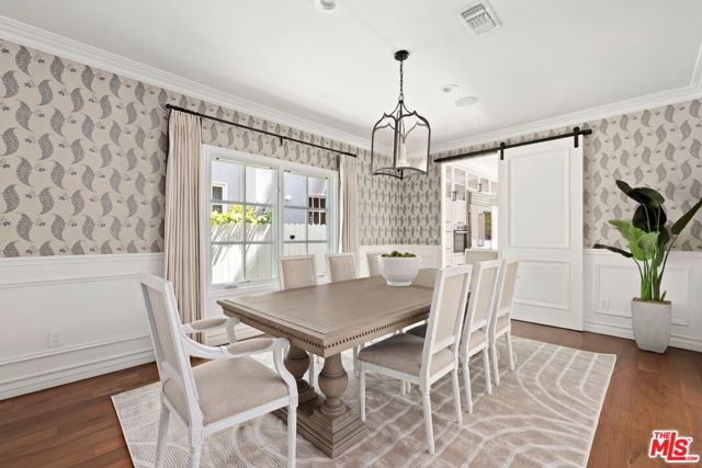 2543 Patricia Avenue, Los Angeles CA: https://media.crmls.org/mediaz/611a02ac-39d6-4644-ad7e-5923aadf921c.jpg