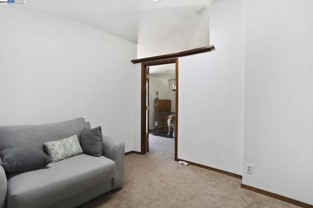 Image 31 of 47 For 16650 Von Sosten Road